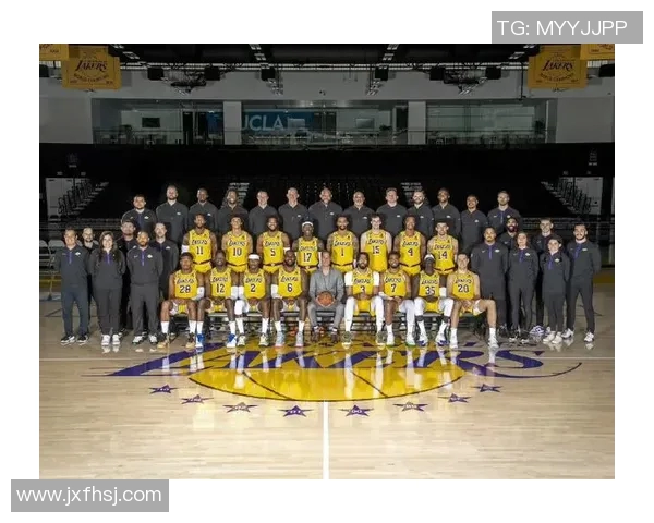 2018年NBA季后赛首战湖人与勇士的激烈对决回顾与分析